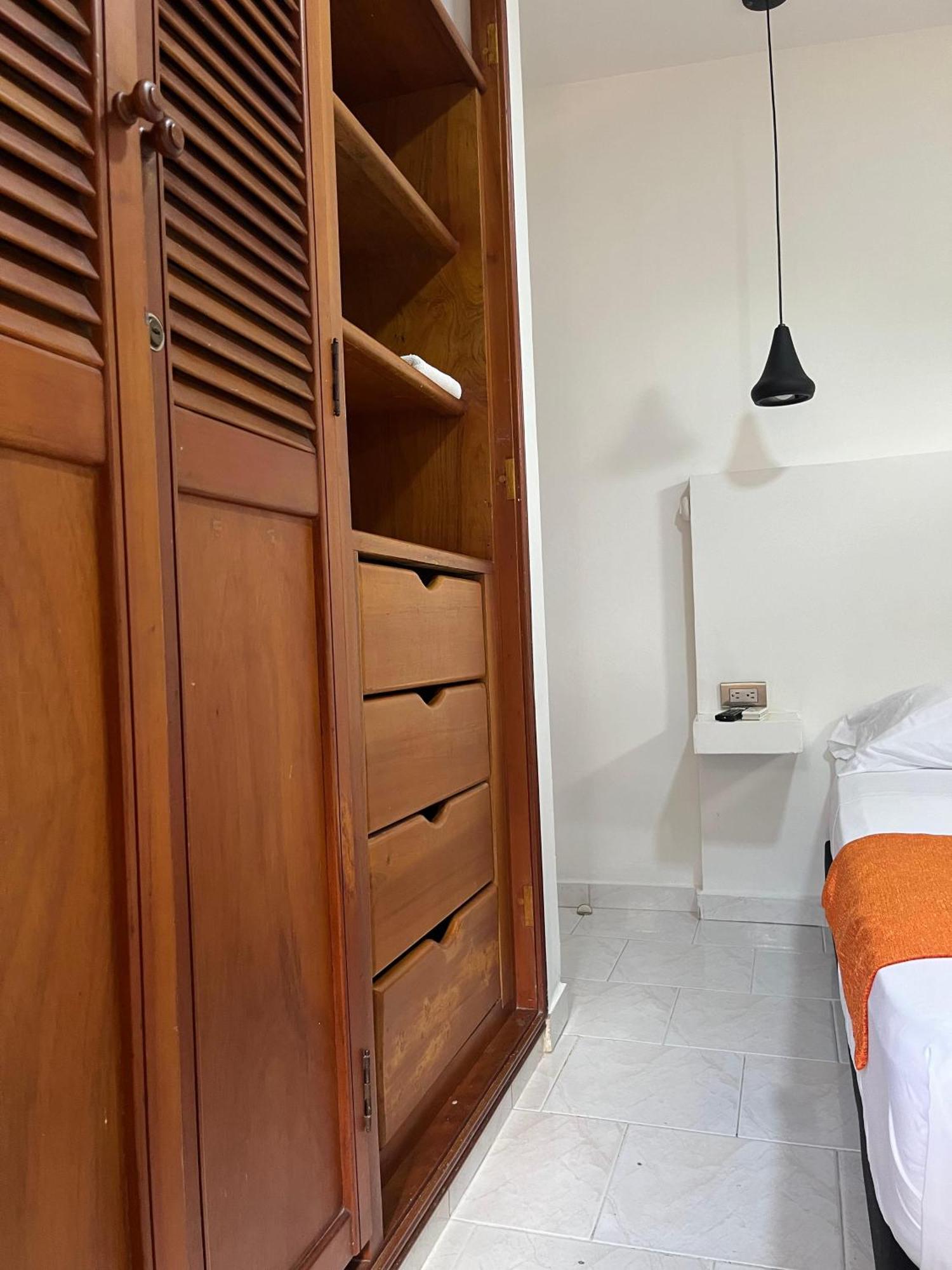 La 10B Hostel Cartagena Εξωτερικό φωτογραφία